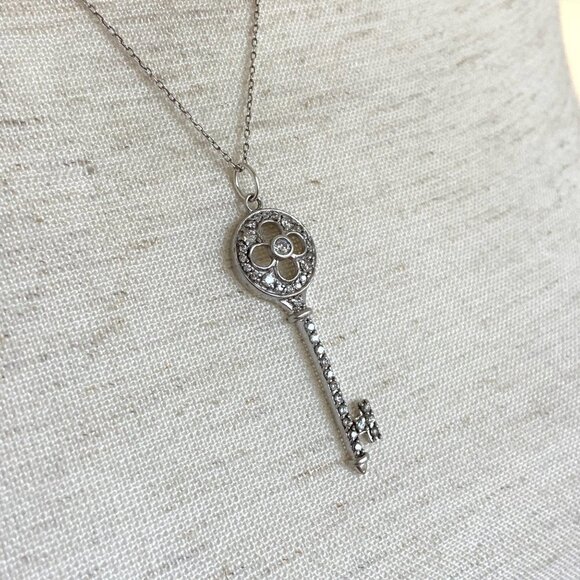 Sterling Silver 925 2" Cubic Zirconia CZ Key Pendant Necklace 20" Cable Chain - Picture 7 of 16